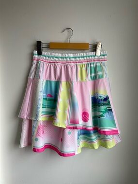 Unique Bold Golf Skirt by Lucky in Love w/Integrated Shorts Layered Like New✨
